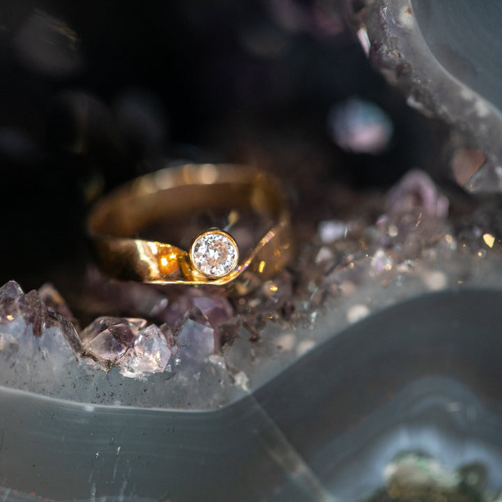 Möbius Ring