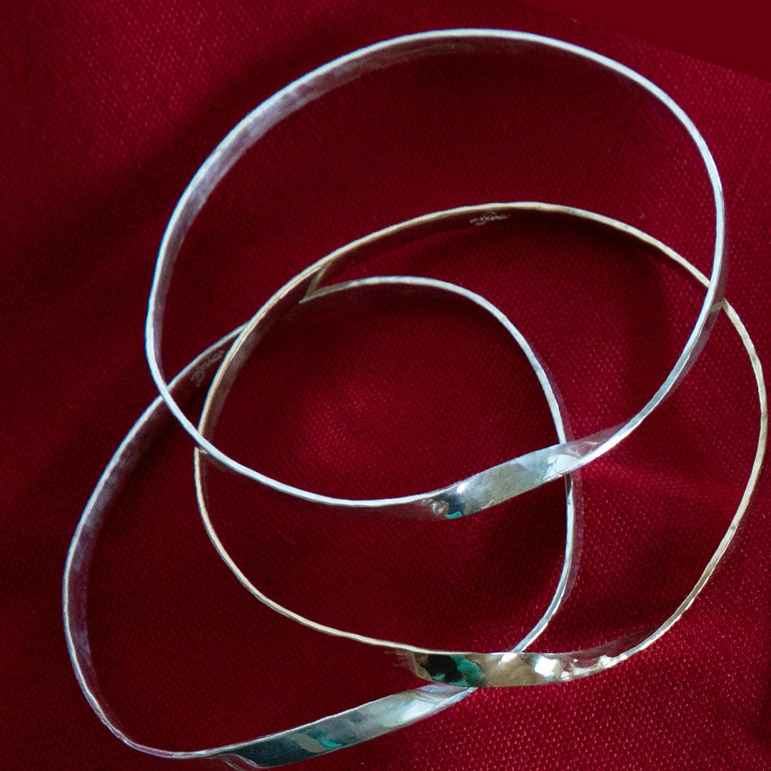 Möbius Bangle Bracelet